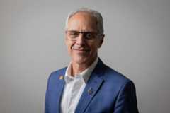 Abertura do Teatro Baccarelli reúne políticos e personalidades