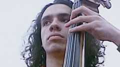 image de la news Oui, c'est bien lui ! Il y a 33 ans, cet acteur français que tout le monde connaît aujourd'hui passait pour la première fois à la télévision