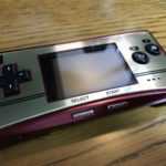 レトロな伝説のゲーム機ファミコンカラーの「ゲームボーイミクロ」レビュー！