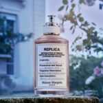 メゾン マルジェラ新作は“夜明けのローズガーデン”の香り 秘密のロマンス宿す「アップ アット ドーン」誕生