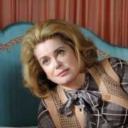 Catherine Deneuve w Żona doskonała