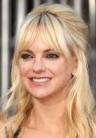 Anna Faris / Ally Darling