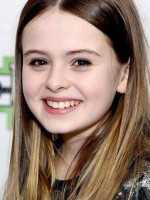 Sydney Wade / Emilia Covaci