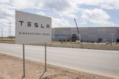 Construction of the Tesla Gigafactory in Texas in 2022