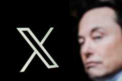 Shutterstock 2562993133