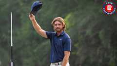 tommy fleetwood waves to the crowd