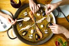 パエリアの食べ方｜ゆっくりと時間をかけて楽しむのがスペイン流！