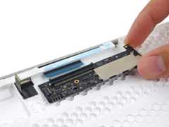 Magic Keyboard Teardown: step 8, image 3 of 3