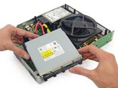 Xbox One Teardown: step 13, image 2 of 3