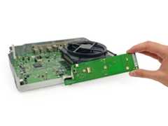Xbox One Teardown: step 16, image 1 of 3