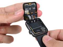 Apple Watch Series 2 Teardown: step 4, image 2 of 3