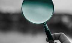 magnifying glass-dark