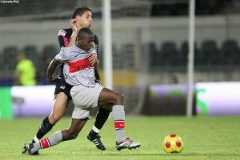 Photo Ch. Gavelle, psg.fr (image en taille et qualité d'origine: http://www.psg.fr/fr/Actus/105003/Galeries-Photos#!/fr/2008/1789/16943/match/Vitoria-Guimaraes-PSG/Titulaires-de-Benfica-PSG)