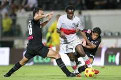 Photo Ch. Gavelle, psg.fr (image en taille et qualité d'origine: http://www.psg.fr/fr/Actus/105003/Galeries-Photos#!/fr/2008/1789/16943/match/Vitoria-Guimaraes-PSG/Titulaires-de-Benfica-PSG)