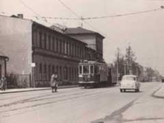 Komárek na Závodní ulici na snímku z 60. let 20. století. Foto: soukromý archiv Dagmar Prossové-Beňákové.