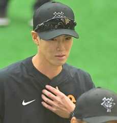 新任の若林晃弘コーチ（カメラ・古川  剛伊）