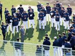 侍ジャパンを激励した榊原定征コミッショナー(カメラ・中島 傑)