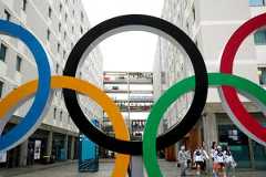 ミラノ五輪選手村(AP)