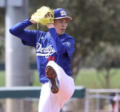 ライブBPで登板したドジャース・佐々木朗希投手（カメラ・安藤　宏太）