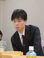 感想戦に臨む片山史龍四段