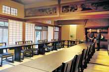 津幡の料理旅館「勝﨑館」　大雨、地震乗り越え再開　改修工事完了、女将「働いて恩返し」