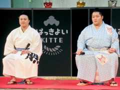 大人気力士「永谷園のお茶漬けでしょう」炎鵬とのトークショーで沸かす