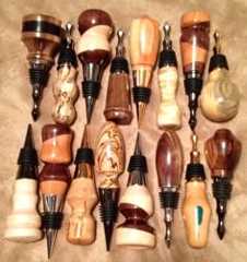 many different types of wood carving tools lined up together