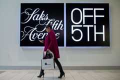 Saks anuncia el cierre de 64 tiendas de dos marcas tras irse a la quiebra: revisa la lista completa