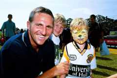 Warren Joyce meets a young Hull City supporter