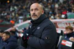 UDINE, ITALY - NOVEMBER 22: Vincenzo Italiano, manager of Bologna, looks on during the Serie A match between Udinese Calcio and Bologna FC 1909 at Stadio Friuli on November 22, 2025 in Udine, Italy. (Photo by Timothy Rogers/Getty Images)