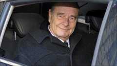 Former French President Jacques Chirac leaves his office in Paris, 7 March 2011