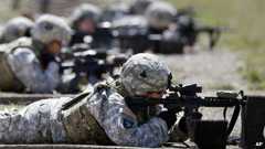 US soliders at a firing range in Fort Campbell,