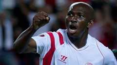 Stephane Mbia celebrates