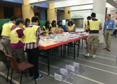 Picture of volunteers counting votes in Hong Kong on 22 November 2015
