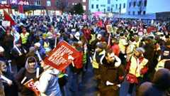 DEMONSTRATIONEN "PFLEGEPARADE - FÜR PFLEGE-UND BETREUUNGSBERUFE" UND "PROTESTMARSCH FÜR DAS GESUNDHEITSSYSTEM"