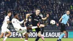 Im Glück: Verteidiger Dimitri Lavalee (re.)  wurde am Montag Vater und reiste verspätet nach Athen 