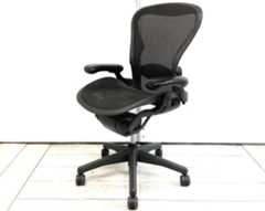 【外部倉庫在庫品/キャンペーン対象外】】不動の人気！高級チェアの大定番！！Aeron Chair !!【AO】【TOGS】■ハーマンミラー/アーロン/ブラック　Bタイプ　上下昇降のみ　ランバーサポート付・肘可動式                        アーロンチェア                                    中古            