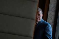 Vidia ich všade. Domnelí nepriatelia Fica, vlády a koalície, ktorí môžu za nesplnené volebné sľuby