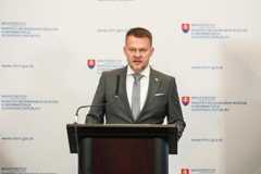 Migaľ: Vládna kríza by bola maslom na hlave vedenia strany Hlas a Šutaja Eštoka