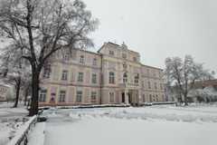 V centre Liptovského Mikuláša chátra národná pamiatka. Radnica do nej chce presťahovať umeleckú školu