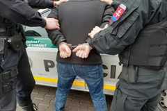 Rozsiahla protidrogová akcia: Polícia obvinila dvoch mužov z distribúcie kokaínu