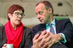 "Das Kabinett war vollzählig": Die CDU-Vorsitzende Kramp-Karrenbauer verpasste Merz und seinen Kabinetts-Träumen einen Dämpfer