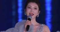 春天开幕式晚会现场 李云霄演唱《缀霓裳》（《月光换酒》）