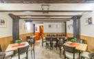 El comedor del bar El Ruedo, situado en la calle Olite, muy cerca de la Plaza de Toros de Pamplona