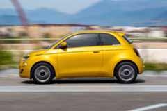 Fiat 500 Hybrid review 2025 002