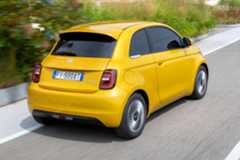 Fiat 500 Hybrid review 2025 003