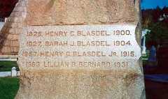 Larger memorial image loading...