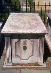 Larger memorial image loading...