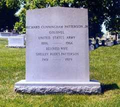 Larger memorial image loading...