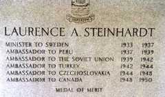 Larger memorial image loading...